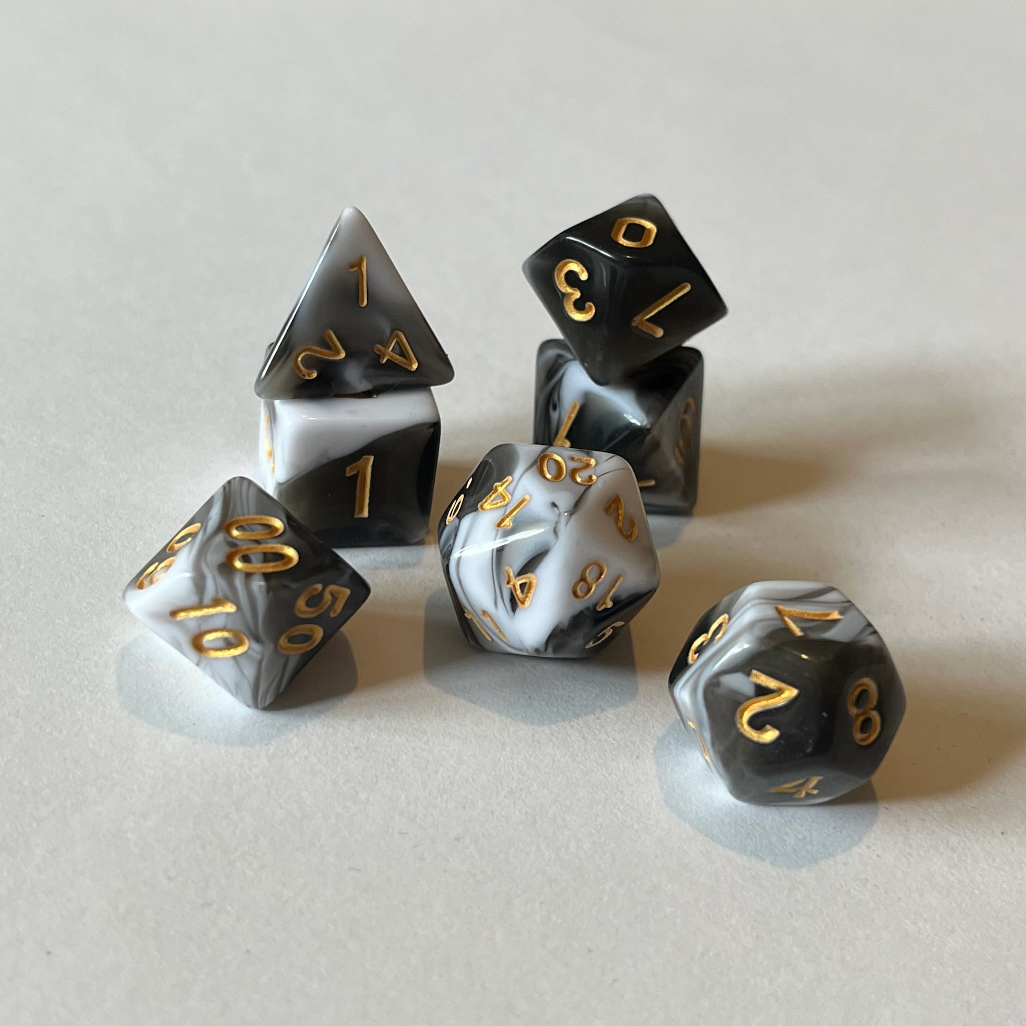 Marbled Black - Dice Set